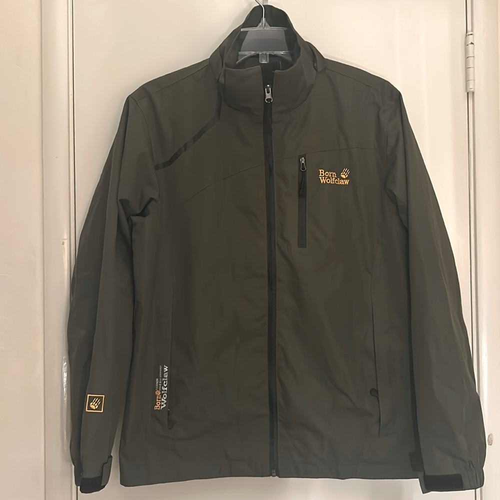Born Wolfclaw NEW Green Womens rain Jacket Size Medium